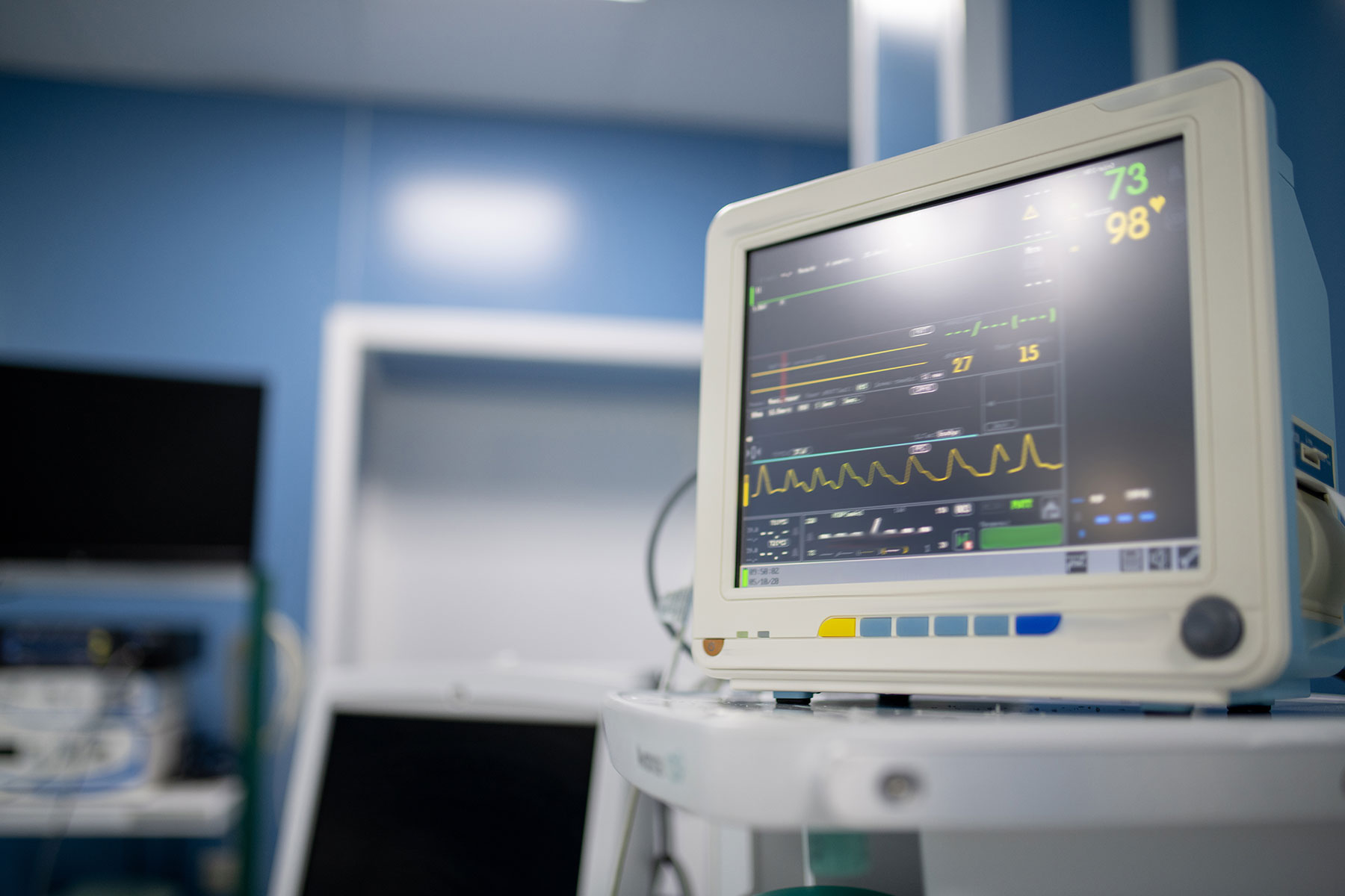 display-of-medical-equipment-with-patient-body